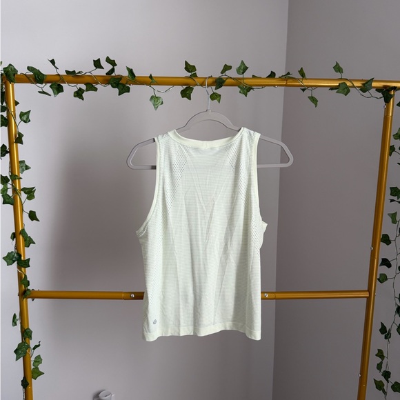 💜 Lululemon Breathable Mesh Tank - Picture 5 of 6